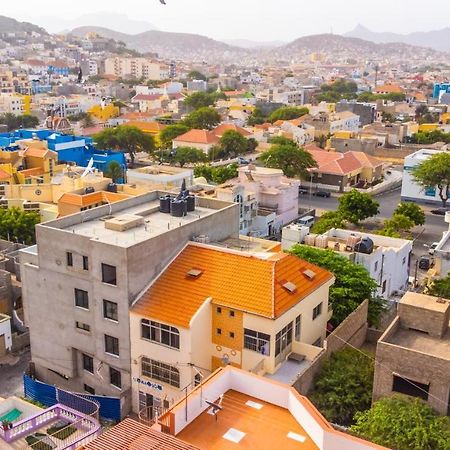 Simabo'S Backpackers' Hostel Минделу Экстерьер фото