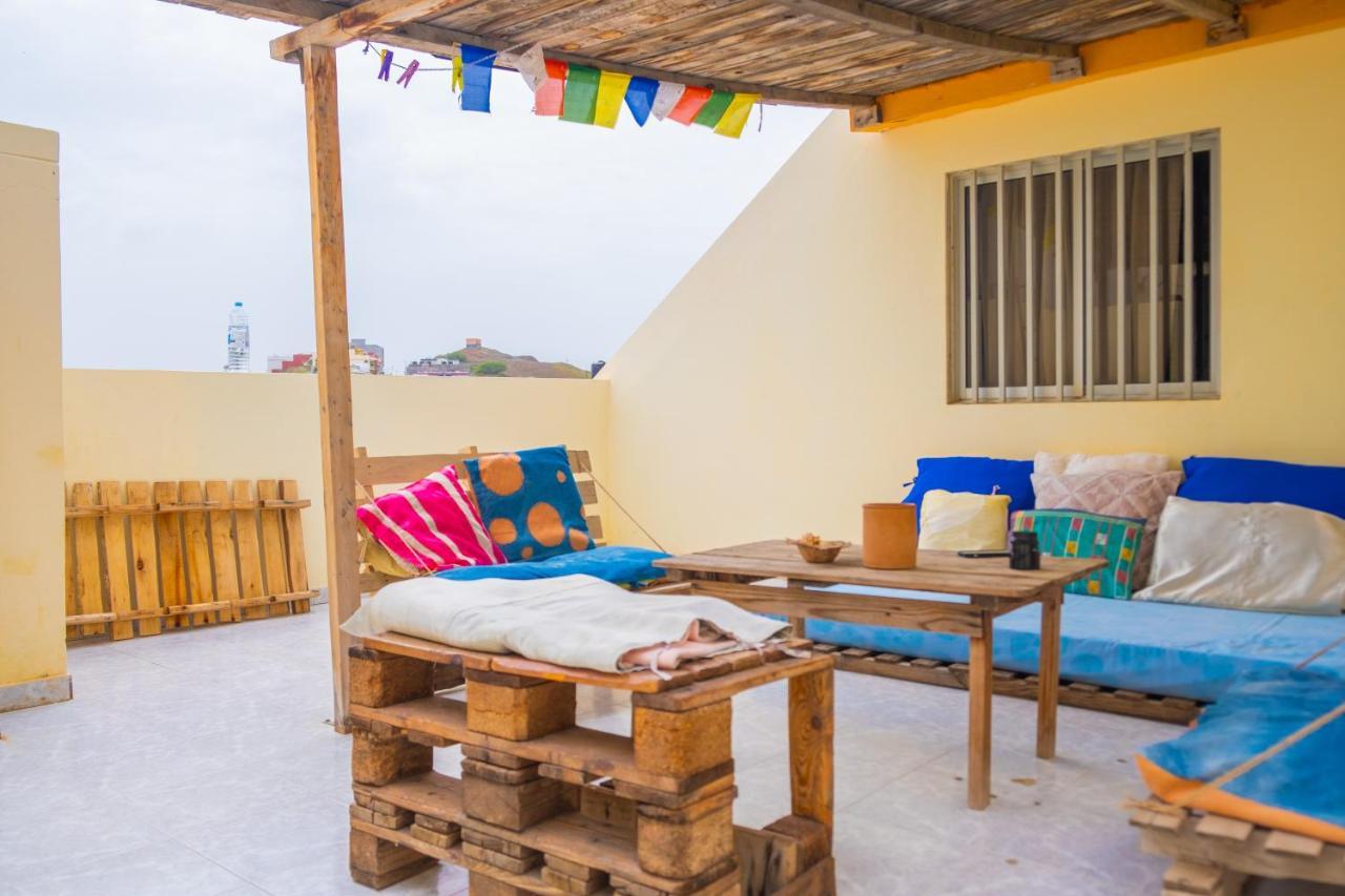 Simabo'S Backpackers' Hostel Минделу Экстерьер фото