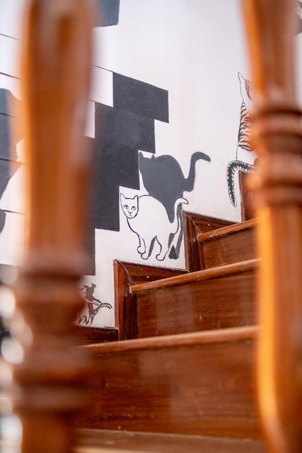 Simabo'S Backpackers' Hostel Минделу Экстерьер фото