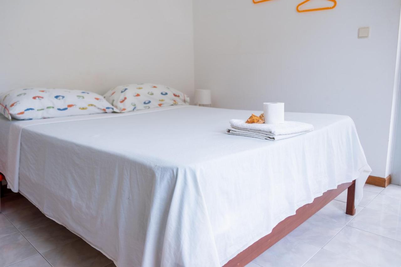 Simabo'S Backpackers' Hostel Минделу Экстерьер фото