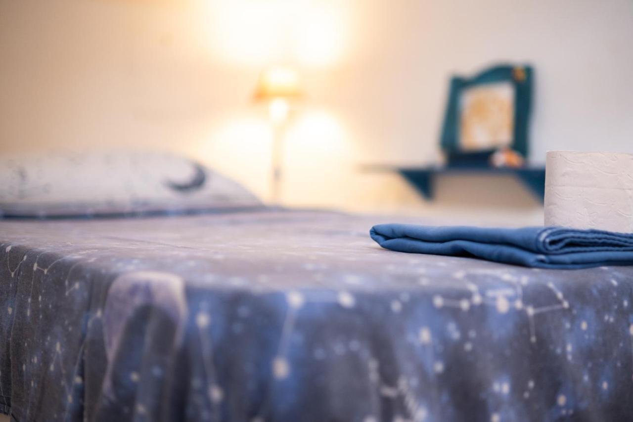 Simabo'S Backpackers' Hostel Минделу Экстерьер фото