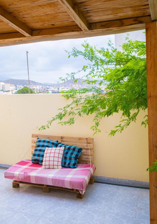 Simabo'S Backpackers' Hostel Минделу Экстерьер фото