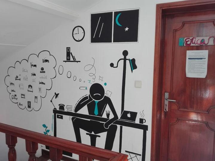Simabo'S Backpackers' Hostel Минделу Экстерьер фото